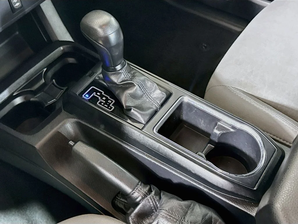 Certified Used 2019 Midnight Black Metallic Toyota SR image 15