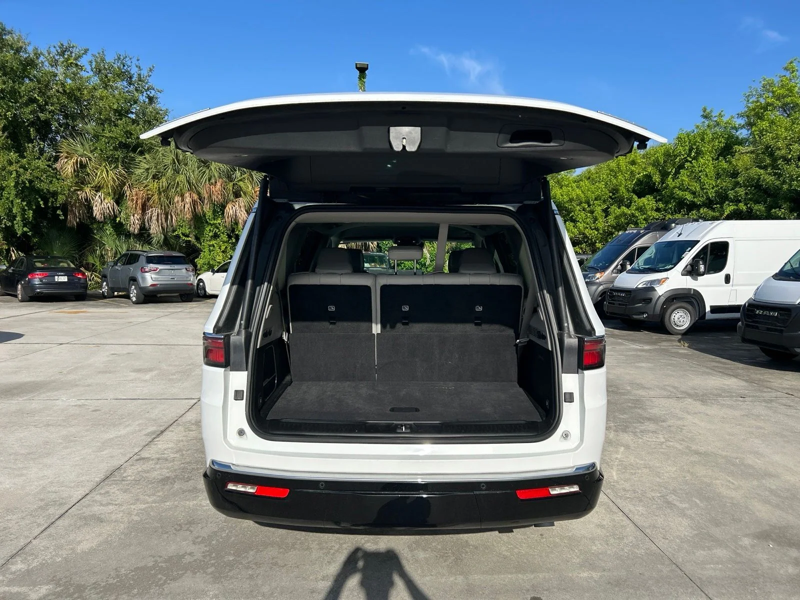 Used 2023 Bright White Clearcoat Jeep Series III image 39
