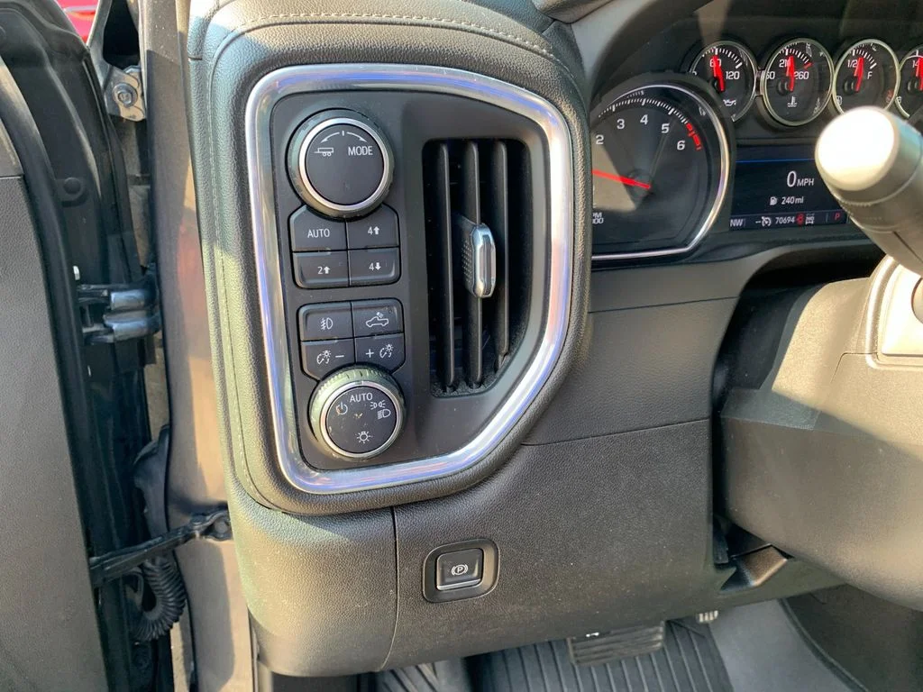 Used 2022 Gray Chevrolet RST image 30