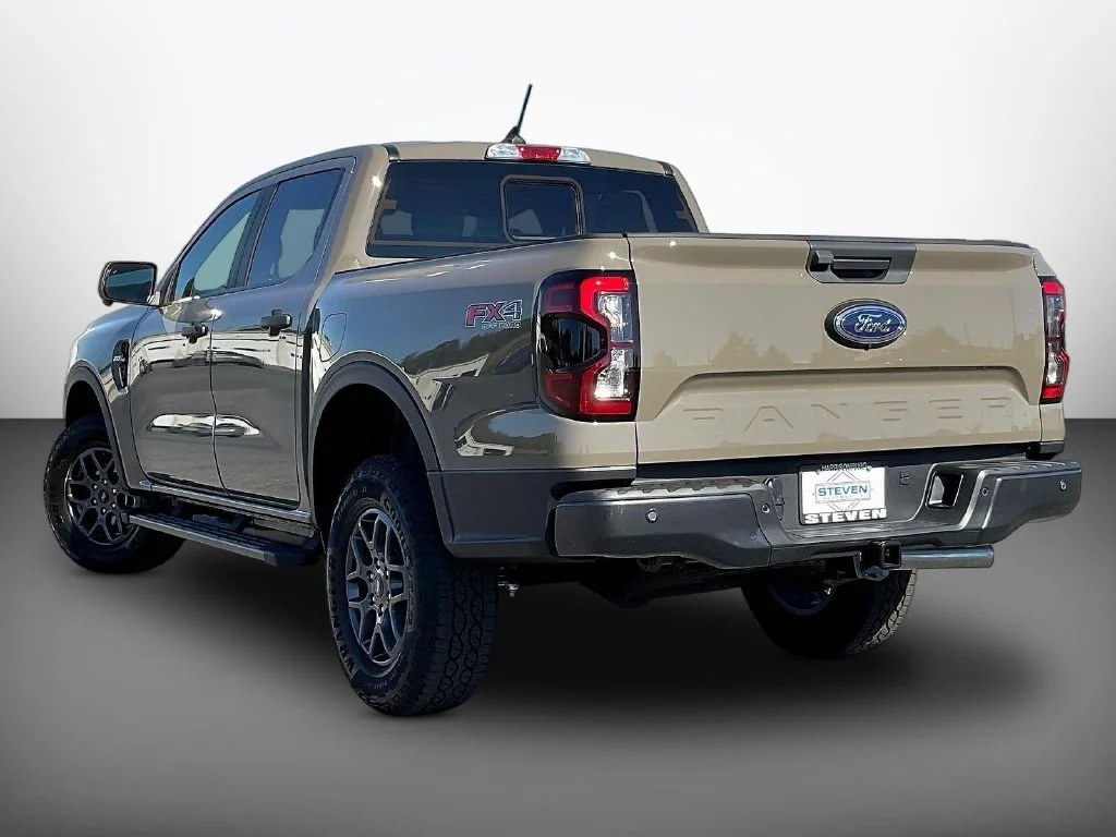 New 2026 Marsh Gray Ford XLT image 3