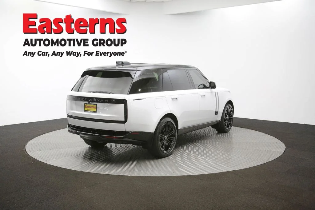 Used 2024 White Land Rover Autobiography image 43