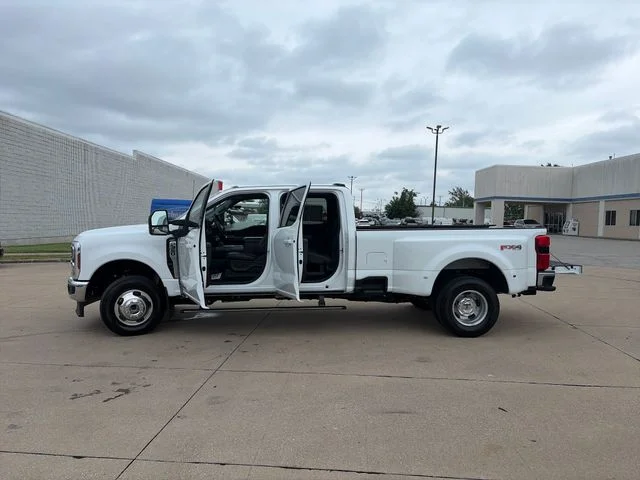 Used 2025 White Ford XL image 46