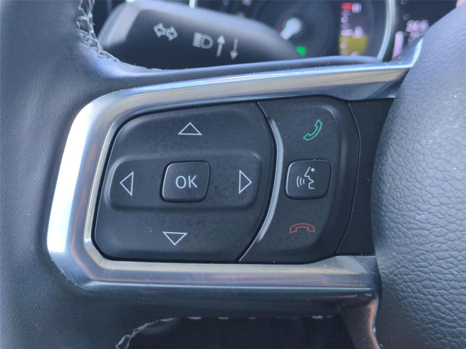 Used 2022 Black Clearcoat Jeep Unlimited Sahara image 19