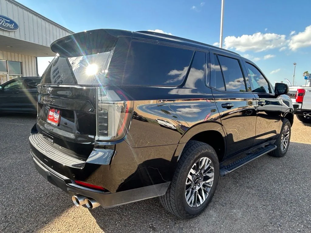 Used 2025 Black Chevrolet Z71 image 6