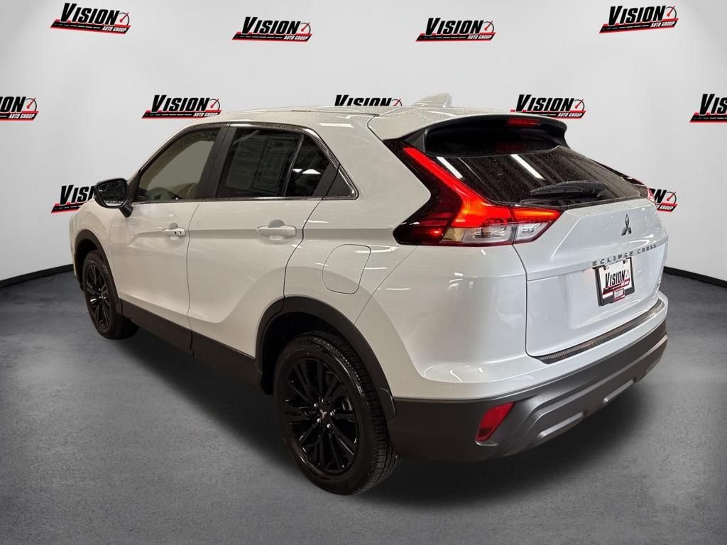 2024 Mitsubishi Eclipse Cross LE - Photo 7