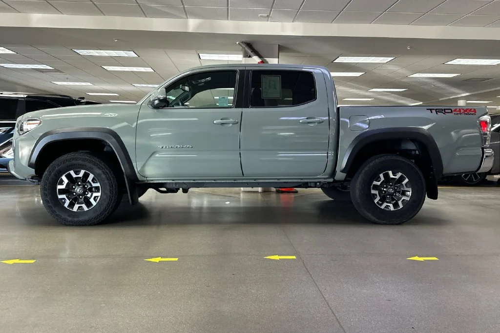 Certified Used 2023  Toyota TRD Off-Road image 7