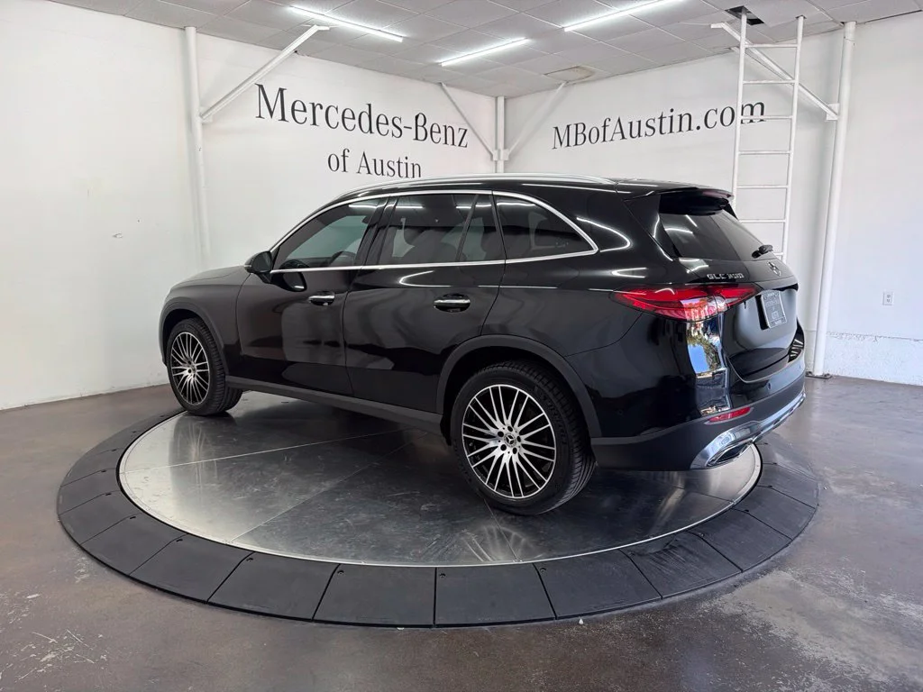Certified Used 2026 Black Mercedes-Benz GLC 300 image 5