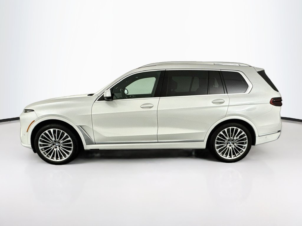 Used 2024 White BMW xDrive40i image 8