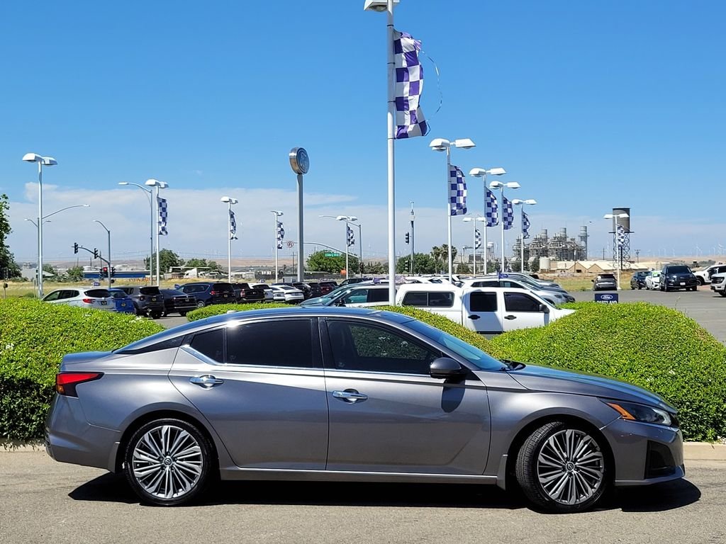 Certified Used 2023 Gun Metallic Nissan 2.5 SL image 3