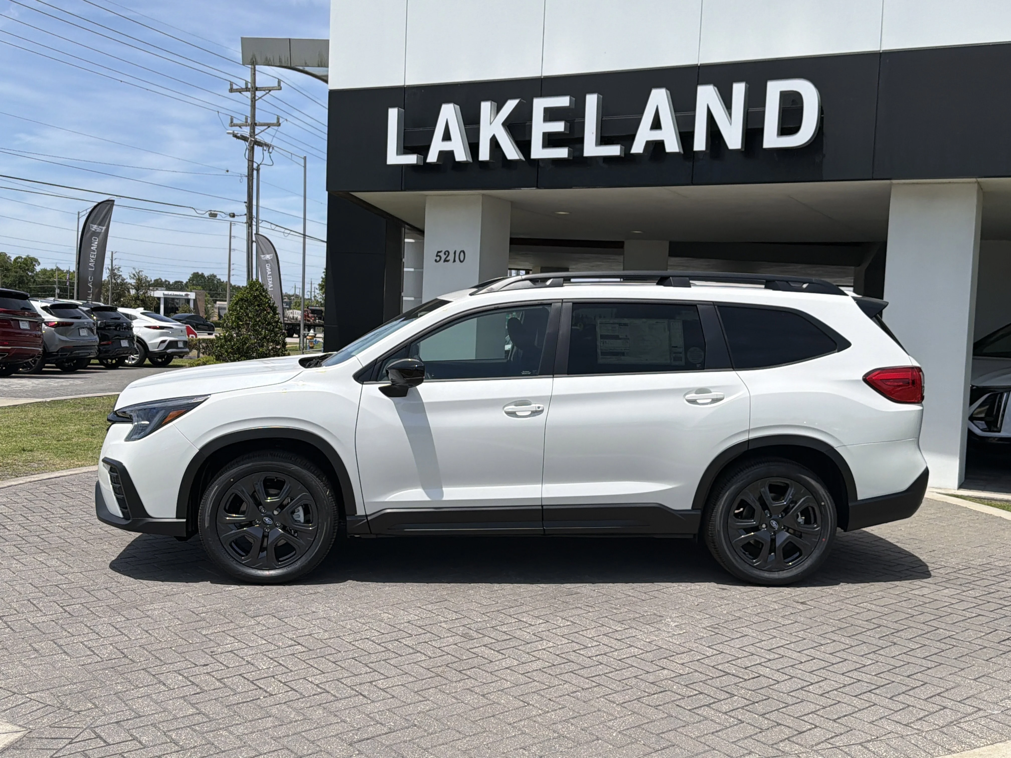 New 2026 CRYSTAL WHITE PEARL Subaru Onyx Edition Touring 7-Passenger image 3