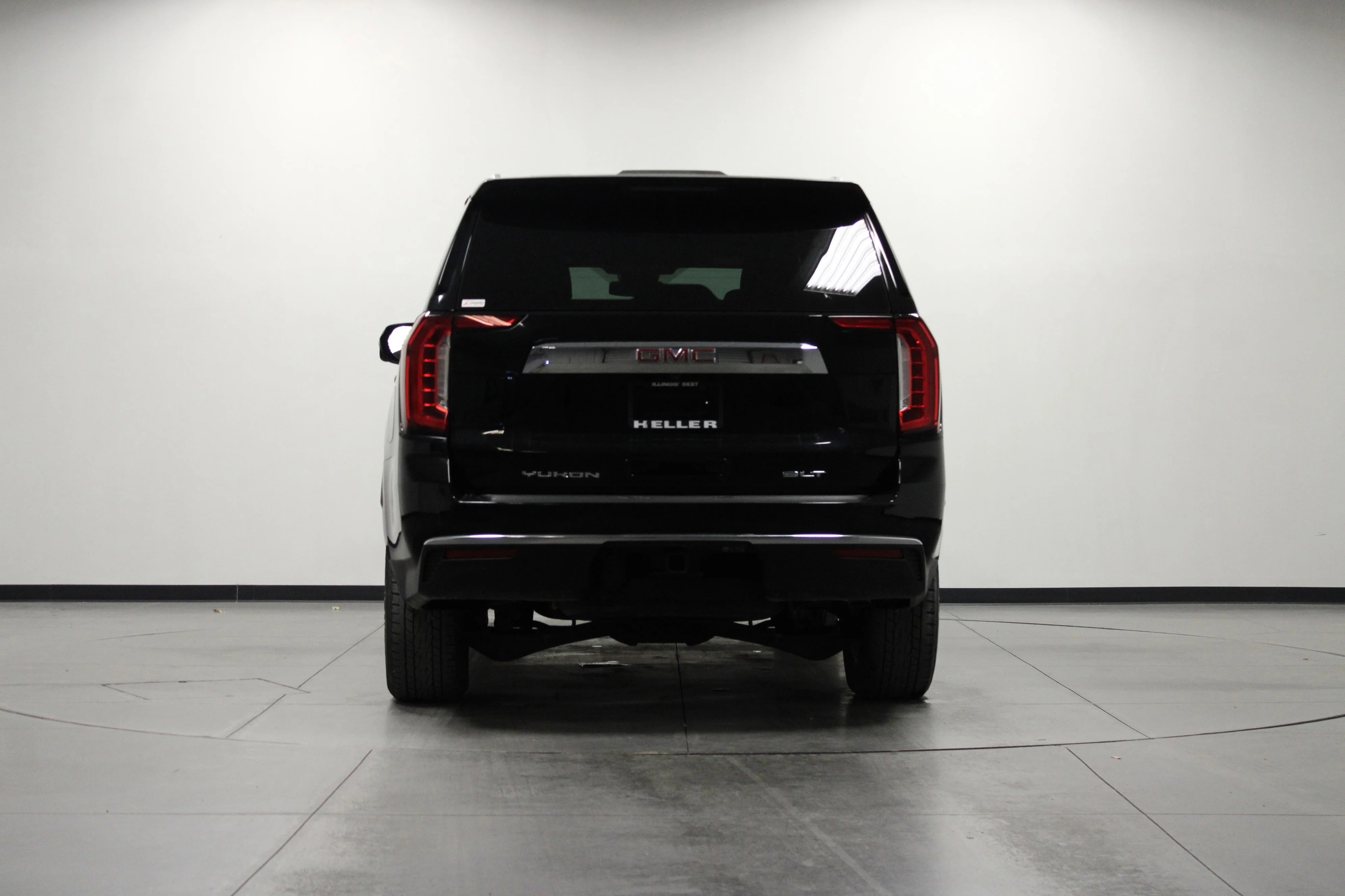 Used 2024 Onyx Black GMC SLT image 5