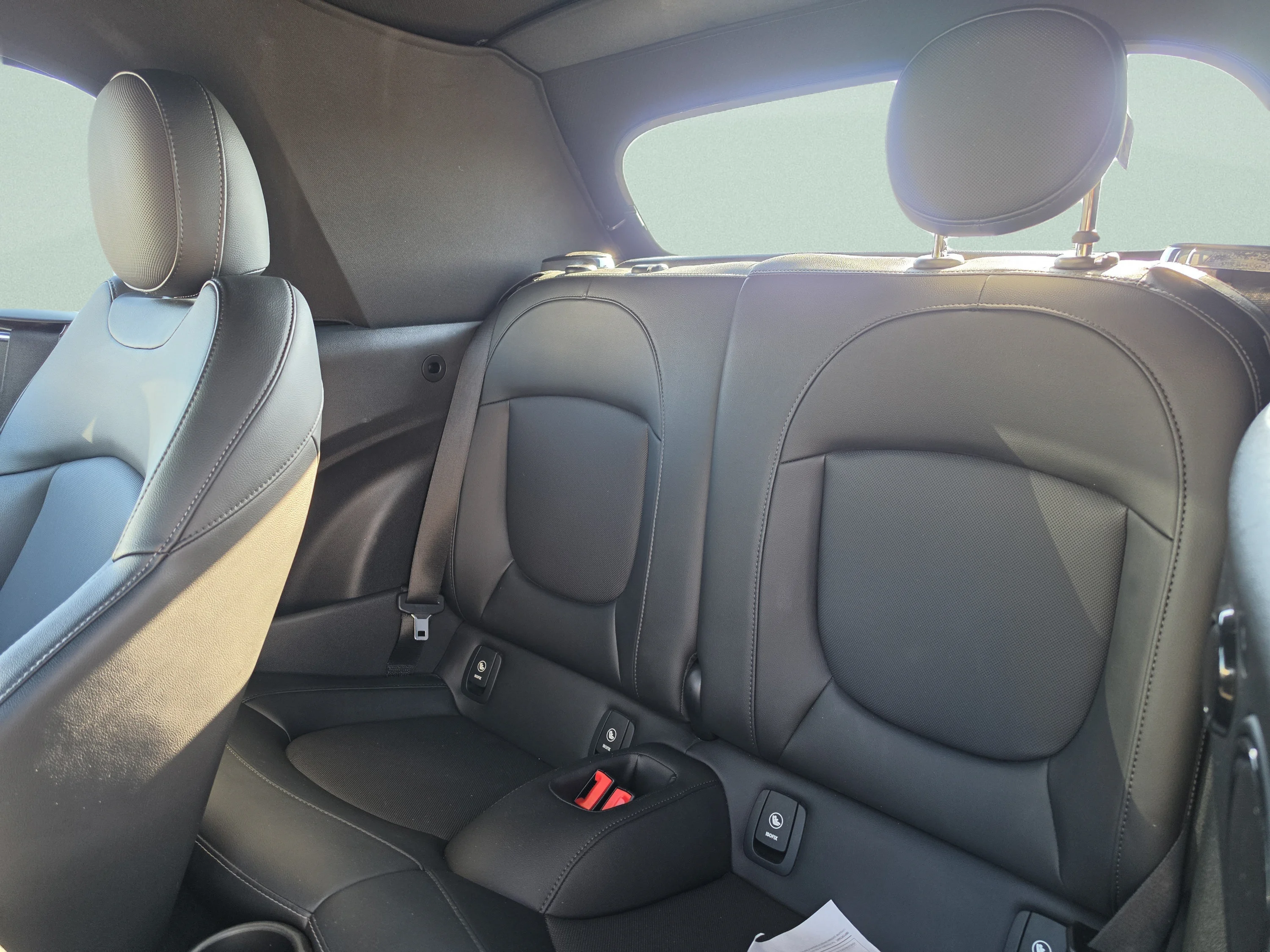 Used 2019 Pepper White MINI Cooper S image 22