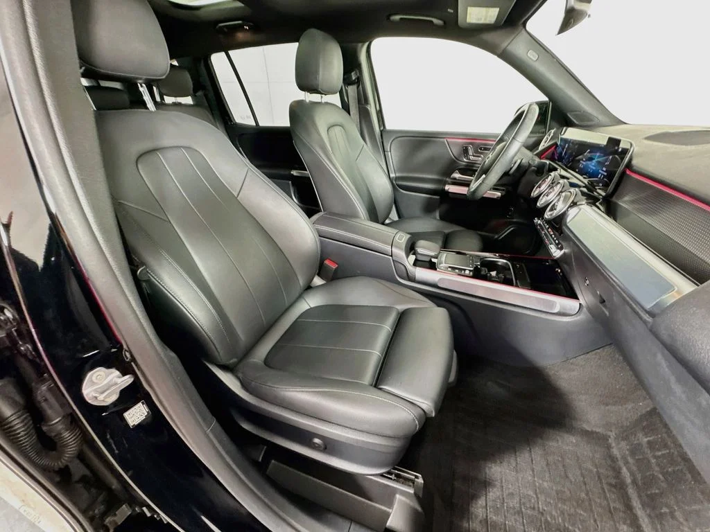 Used 2023 Night Black Mercedes-Benz GLB 250 image 36