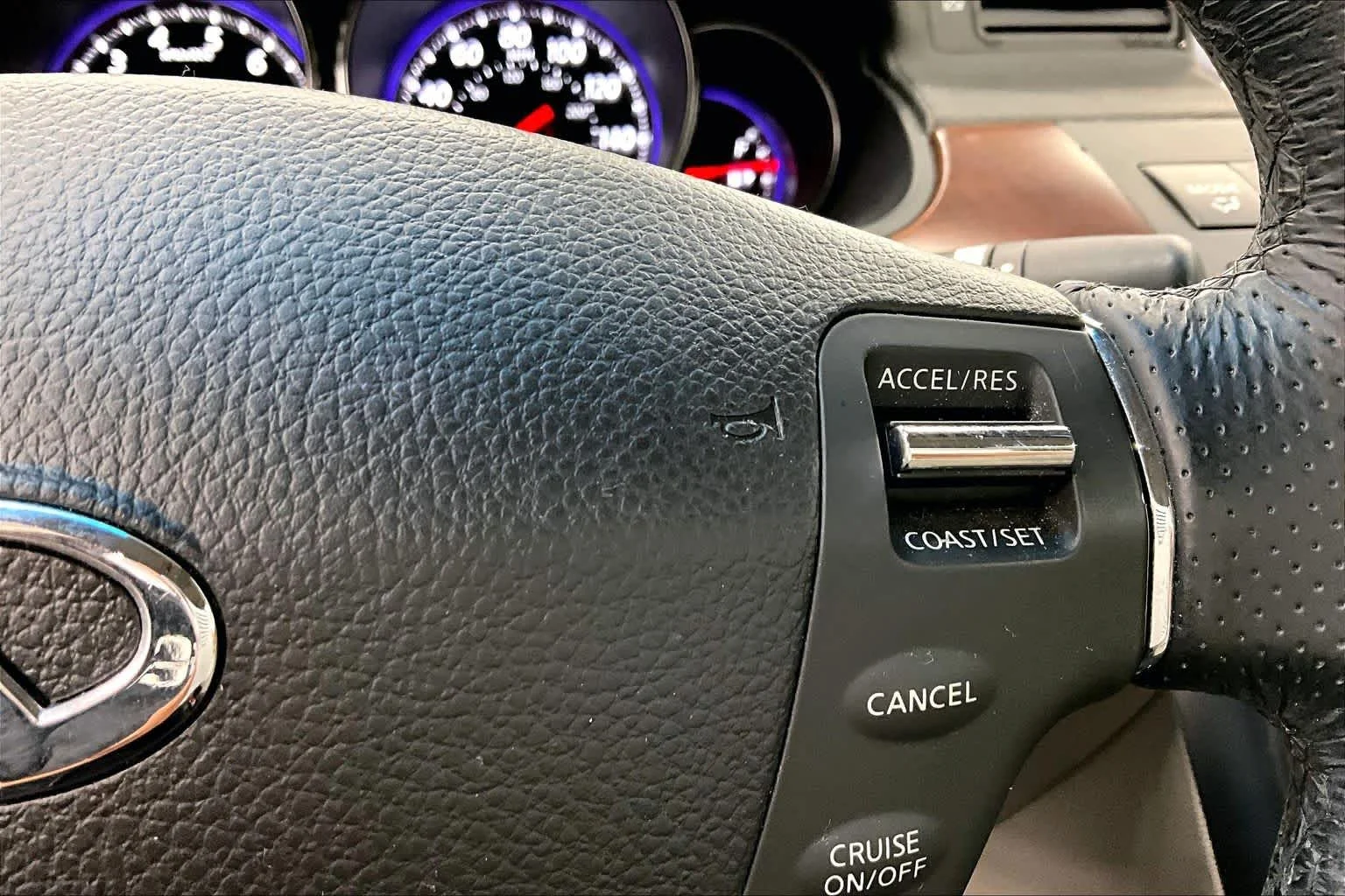 Used 2010 Blue Slate INFINITI  image 24
