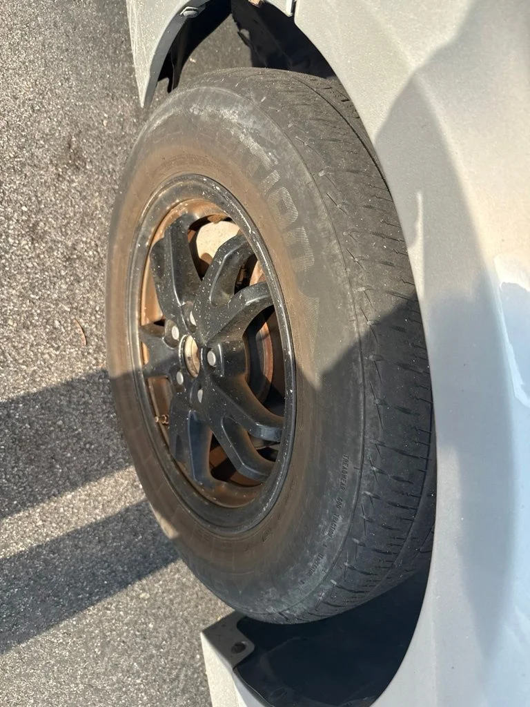 Used 2015 Silver Toyota Three image 9