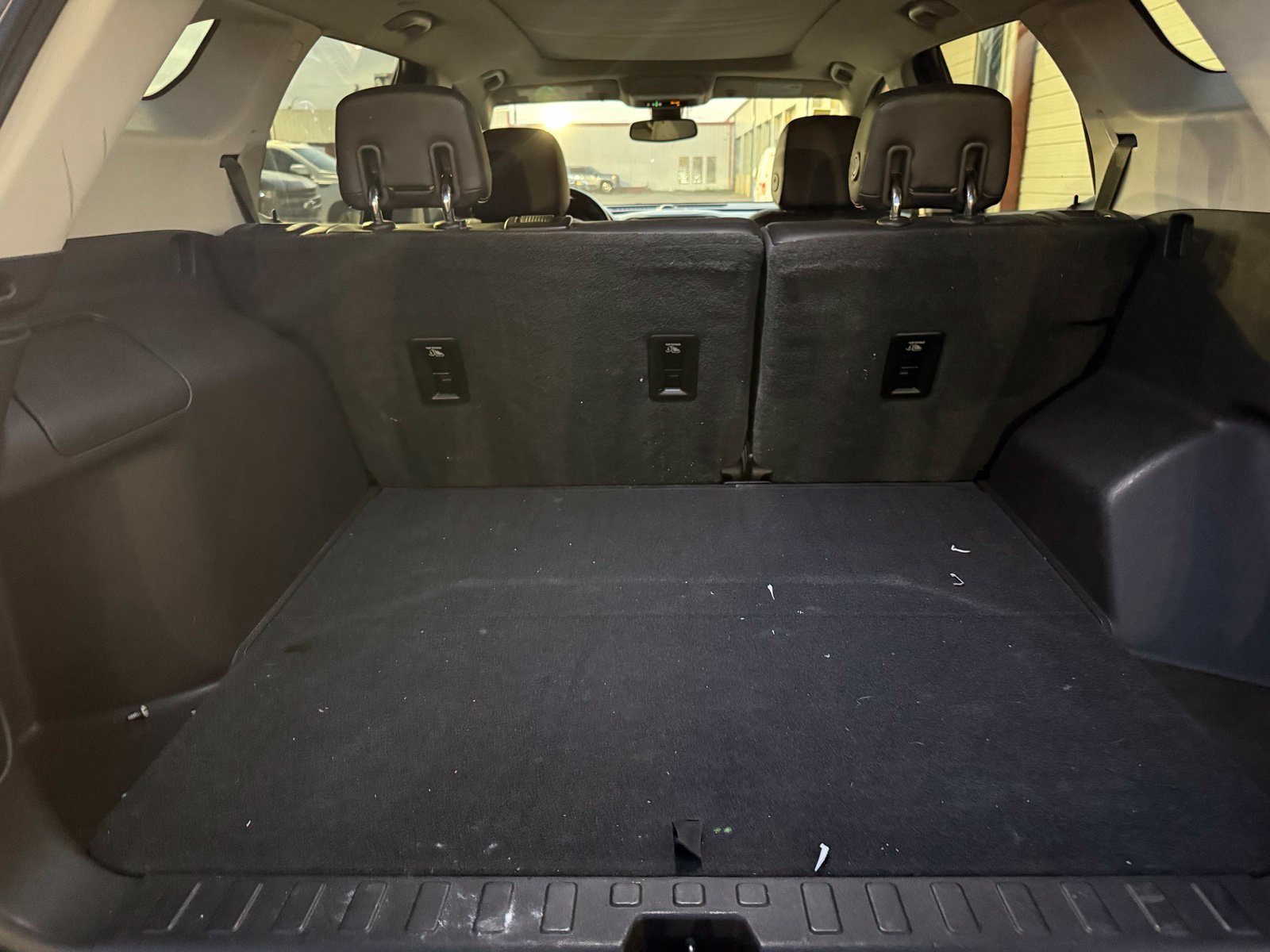 Used 2018 Gray GMC Denali image 5