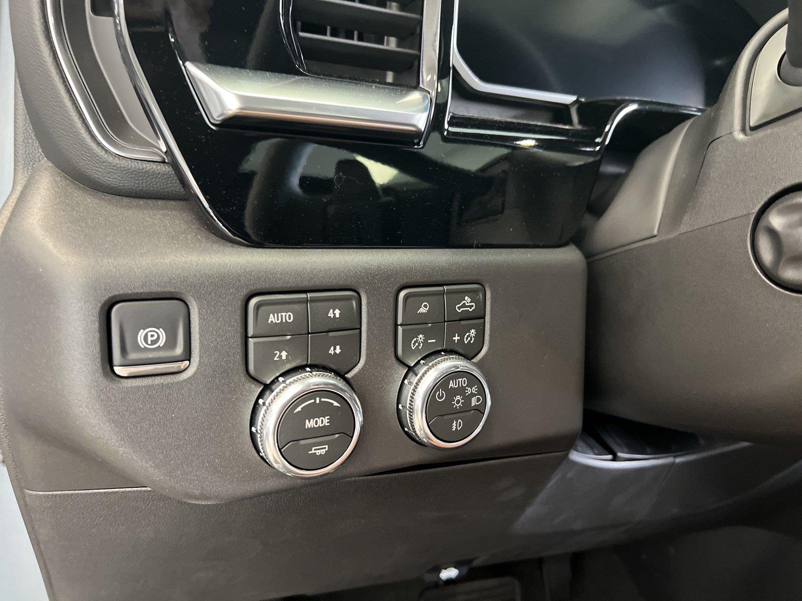 New 2026 Sterling Metallic GMC SLT image 28
