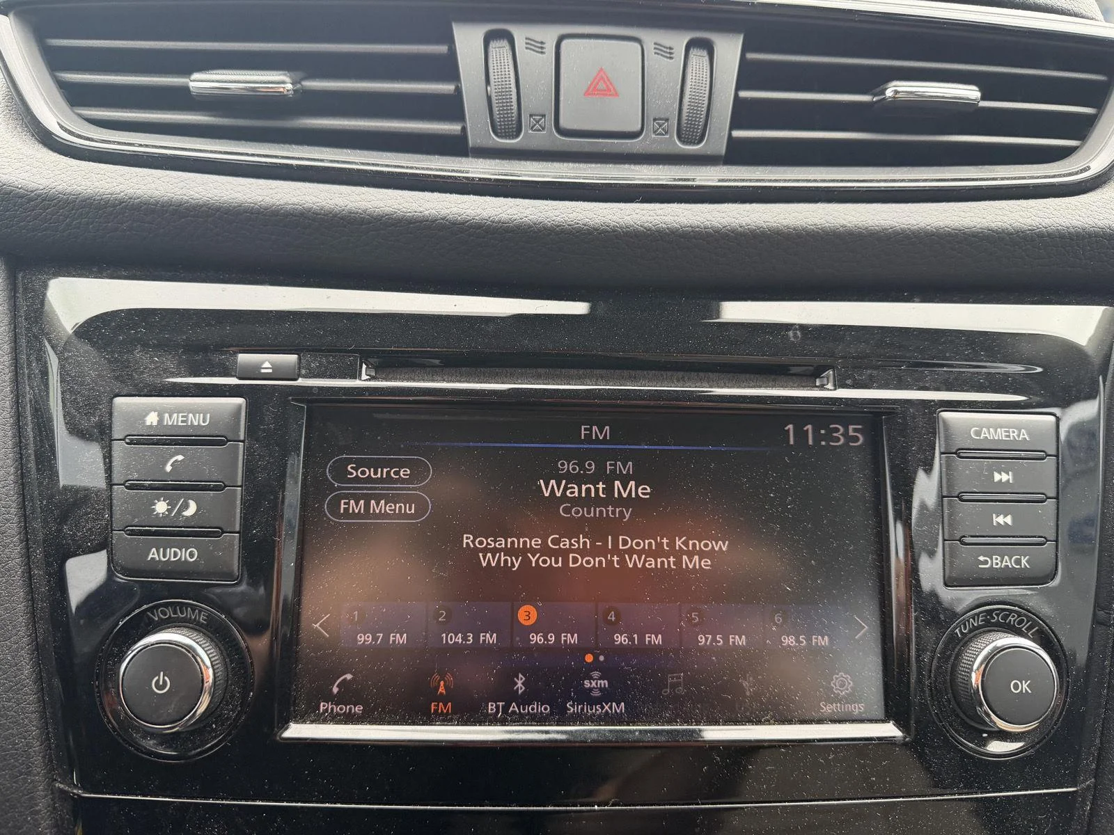 Used 2019 Caspian Blue Metallic Nissan S image 10