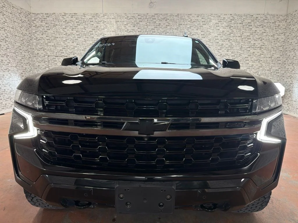 Used 2021 Black Chevrolet Z71 image 2
