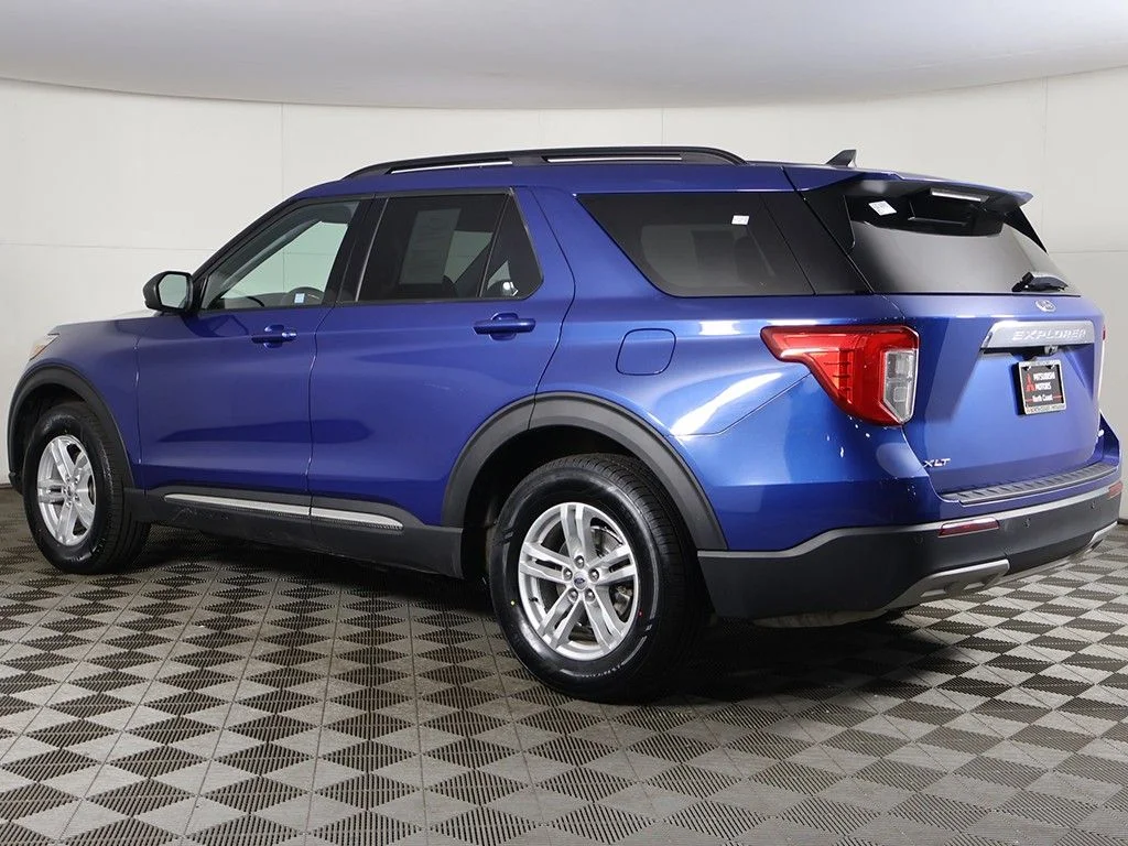 Used 2023 Blue Ford XLT image 8