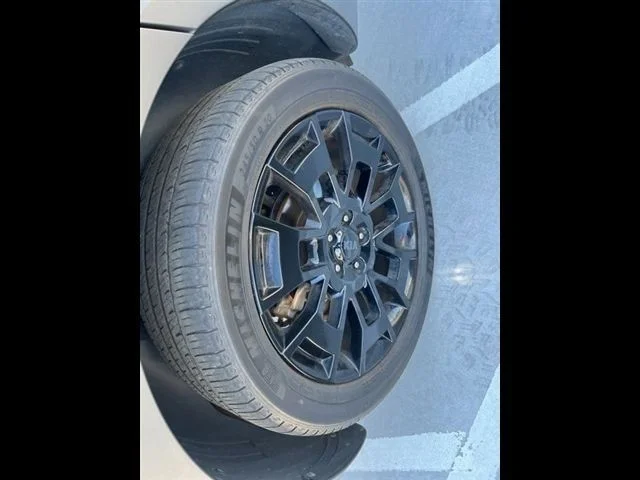 Used 2021 Purple Kia SX image 35