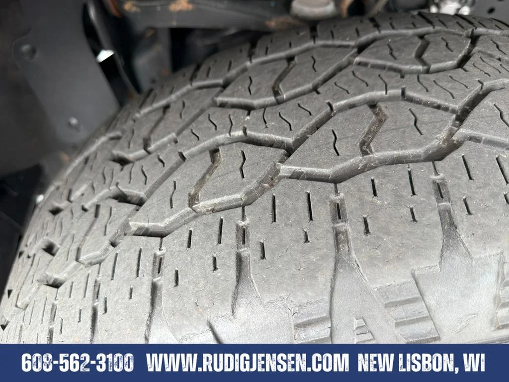 Used 2023 Gray Ford XLT image 27