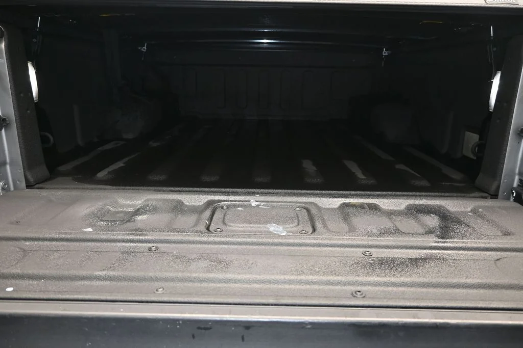 Used 2020 Billet Silver Metallic Clearcoat Jeep Sport image 11