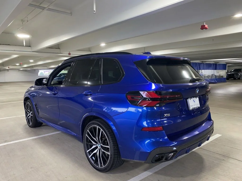 Used 2024 Marina Bay Blue Metallic BMW M60i image 3