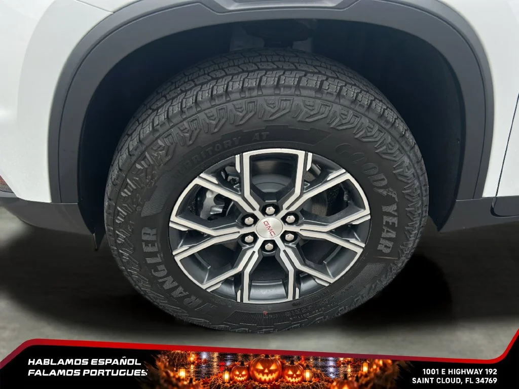 New 2026 Summit White GMC AT4 image 32