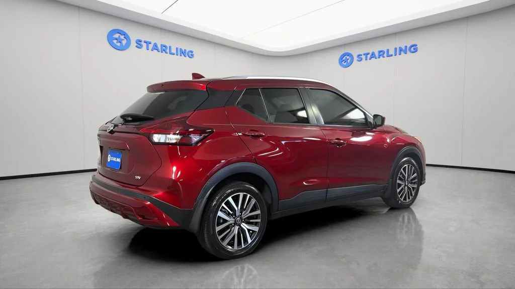 Used 2021 Red Nissan SV Xtronic CVT image 9