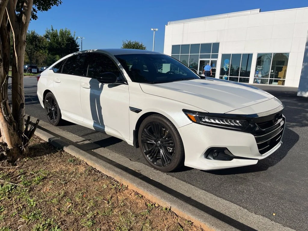 Used 2022 White Honda Sport image 6