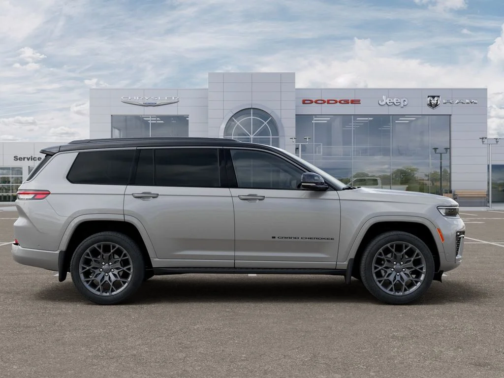 New 2026 Silver Zynith Exterior Paint Jeep Summit image 21