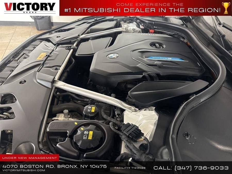 Used 2022 White BMW 530e iPerformance image 37
