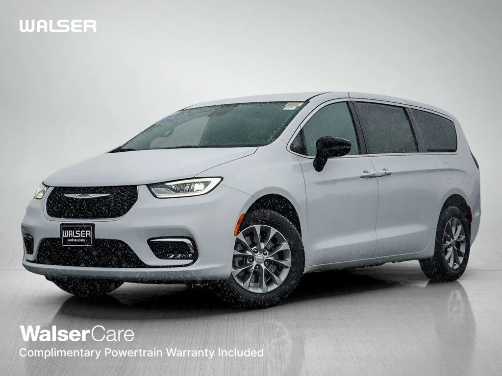 2026 Chrysler Pacifica Select AWD's photo