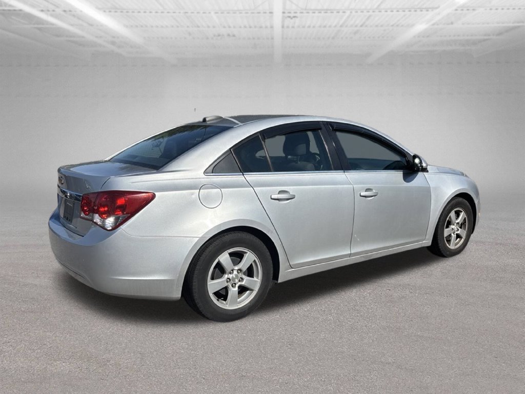 Used 2015 Silver Chevrolet 1LT image 4
