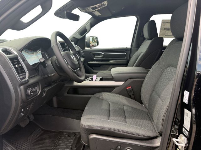 New 2026 Diamond Black Crystal Pearl-Coat Exterior Paint RAM Big Horn/Lone Star image 10