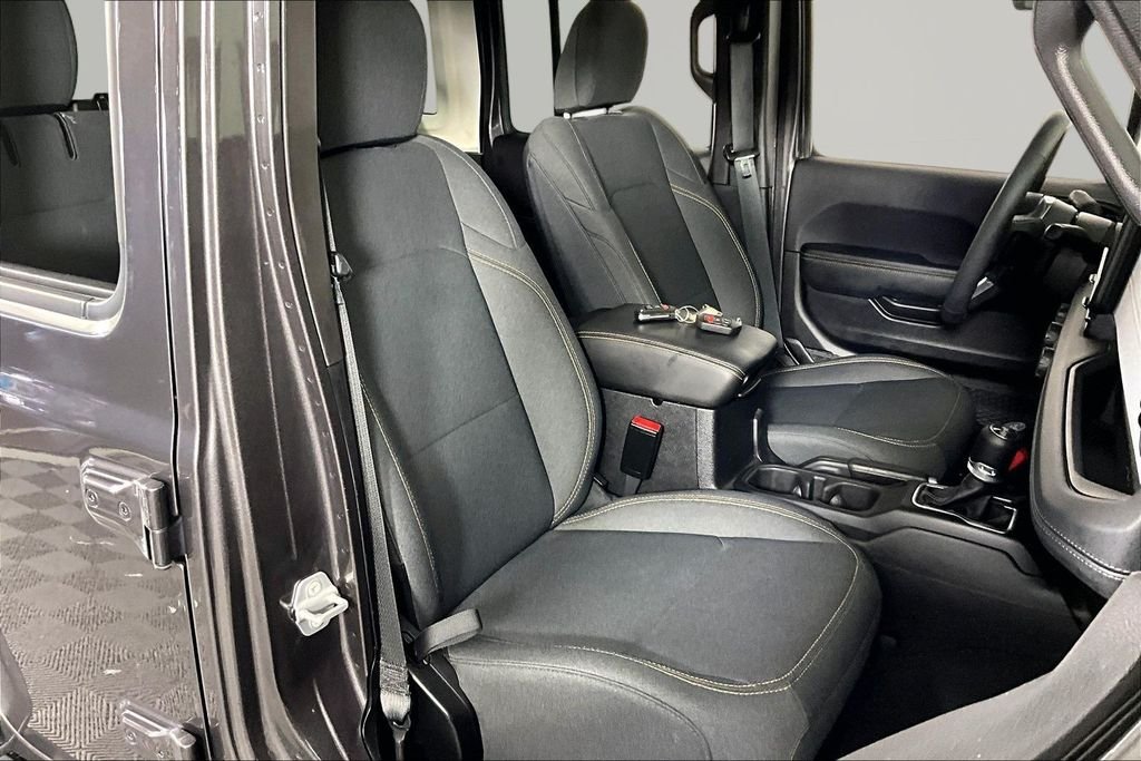 Used 2025 Black Jeep Sahara 4xe image 28