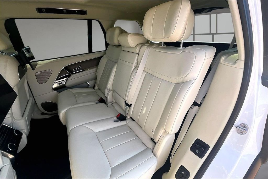 Certified Used 2024 Ostuni Pearl White Metallic Land Rover Autobiography image 26