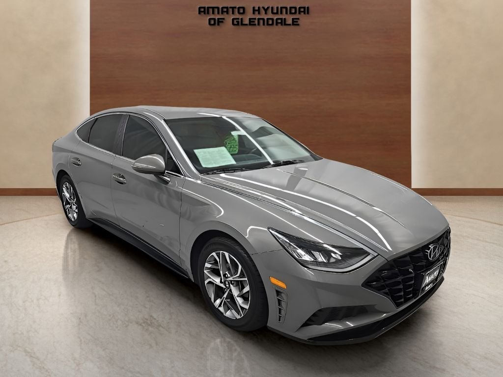 Used 2023 Gray Hyundai SEL image 8