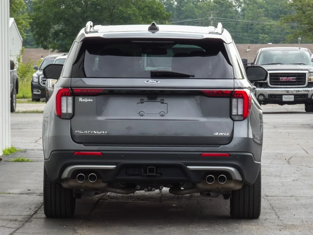 Used 2025 Gray Ford Platinum image 4