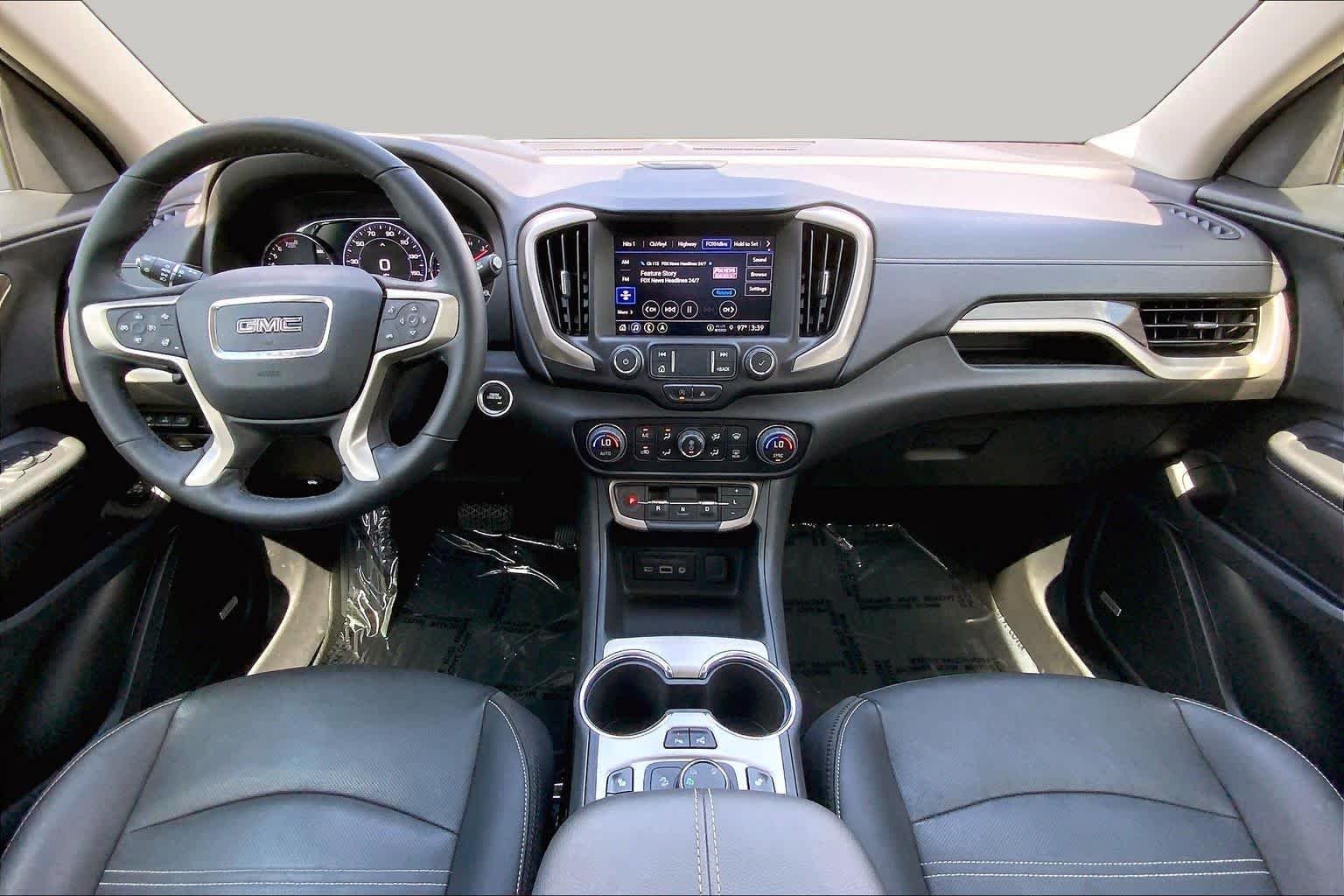 Used 2023 White Frost Tricoat GMC Denali image 16