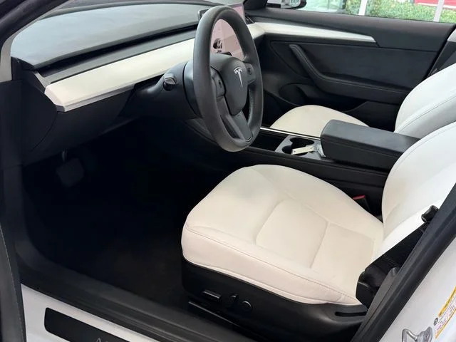 Used 2023 White Tesla Base image 6