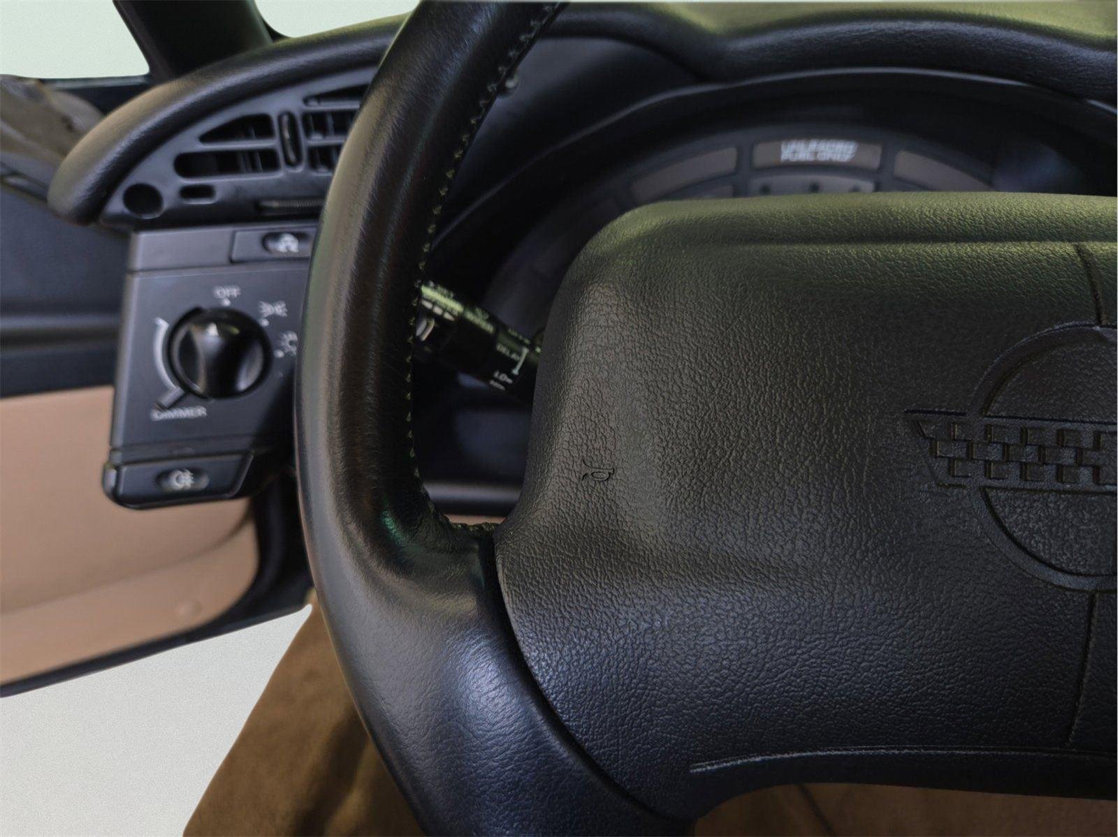 Used 1994 GREEN Chevrolet  image 15