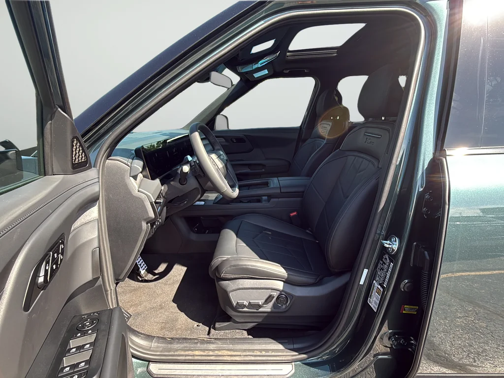 New 2027 Black Kia X-Pro SX image 32