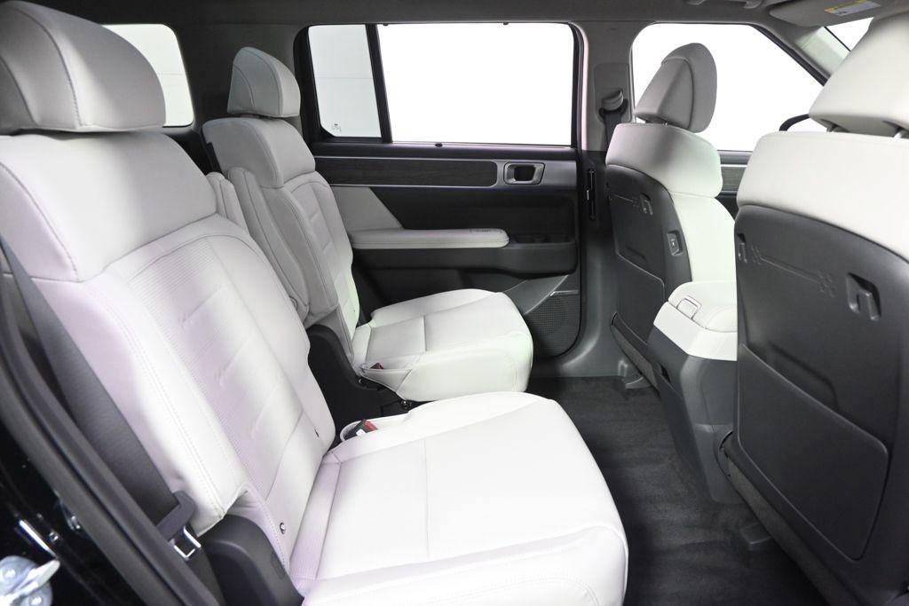 New 2026 Phantom Black Hyundai Limited AWD image 18