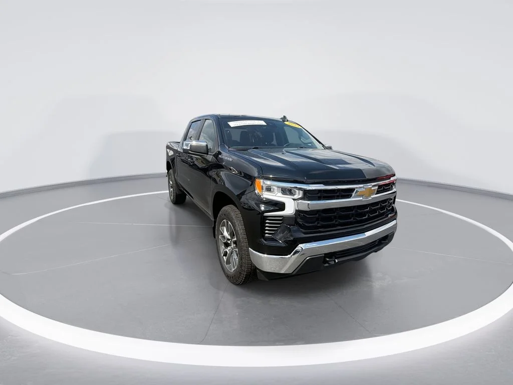 Used 2023 Black Chevrolet LT image 2