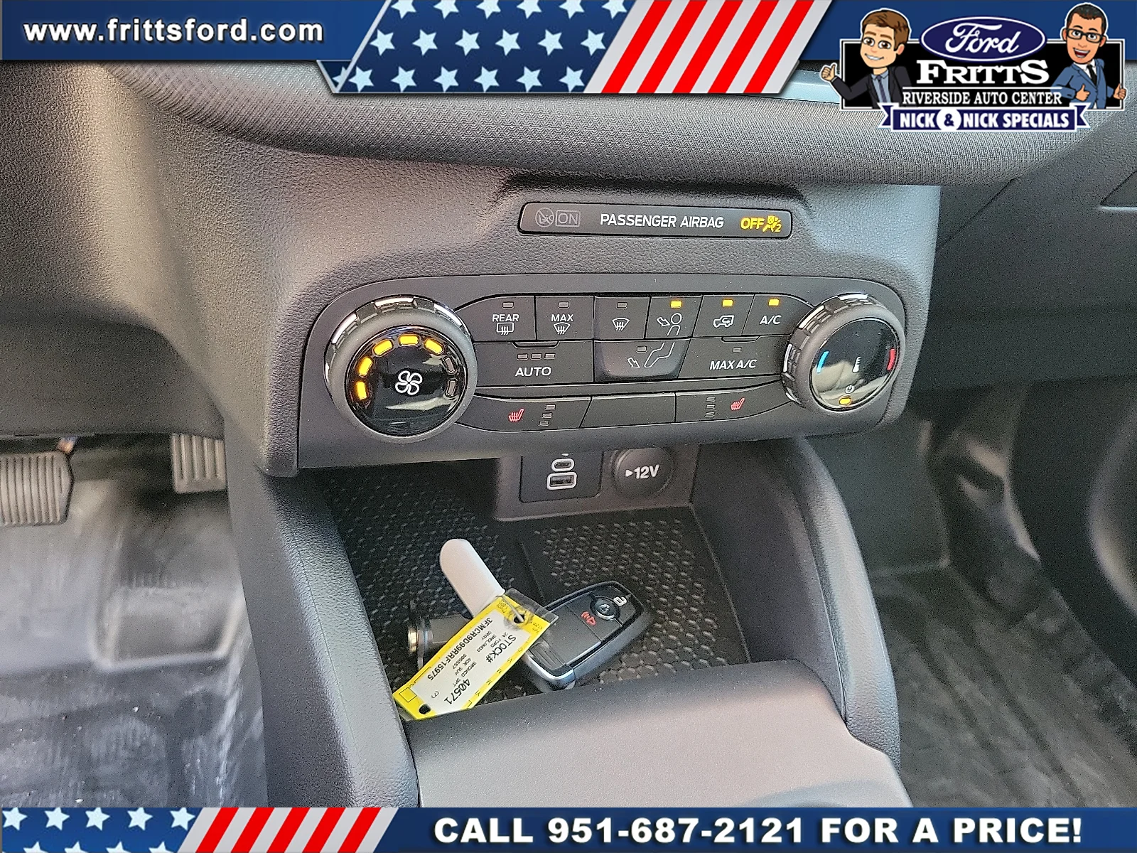 New 2024 Carbonized Grey Metallic Ford Badlands® image 10
