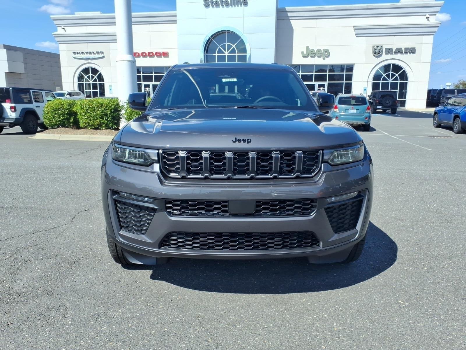 New 2026 Silver Zynith Jeep Laredo Altitude image 13