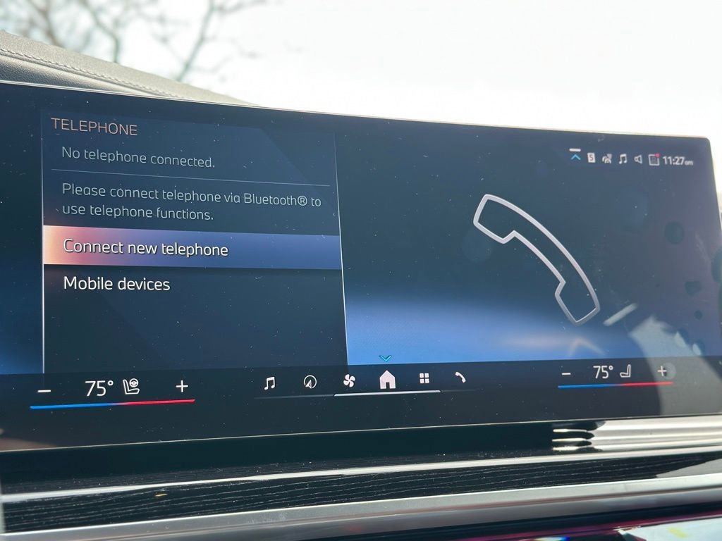 New 2026 Black Sapphire Metallic BMW 750e xDrive image 33