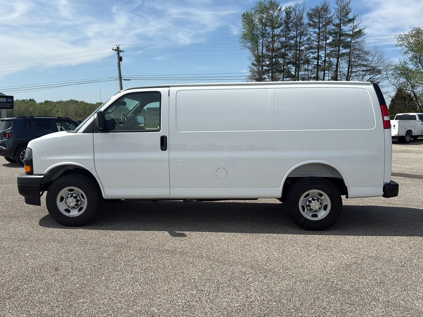 2026 Chevrolet Express Cargo Work Van - Photo 6